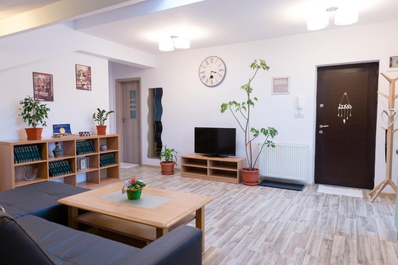 Romexpo Apartment Luxury - Aproape De Centru Si Parc Herastrau! บูคาเรสต์ ภายนอก รูปภาพ