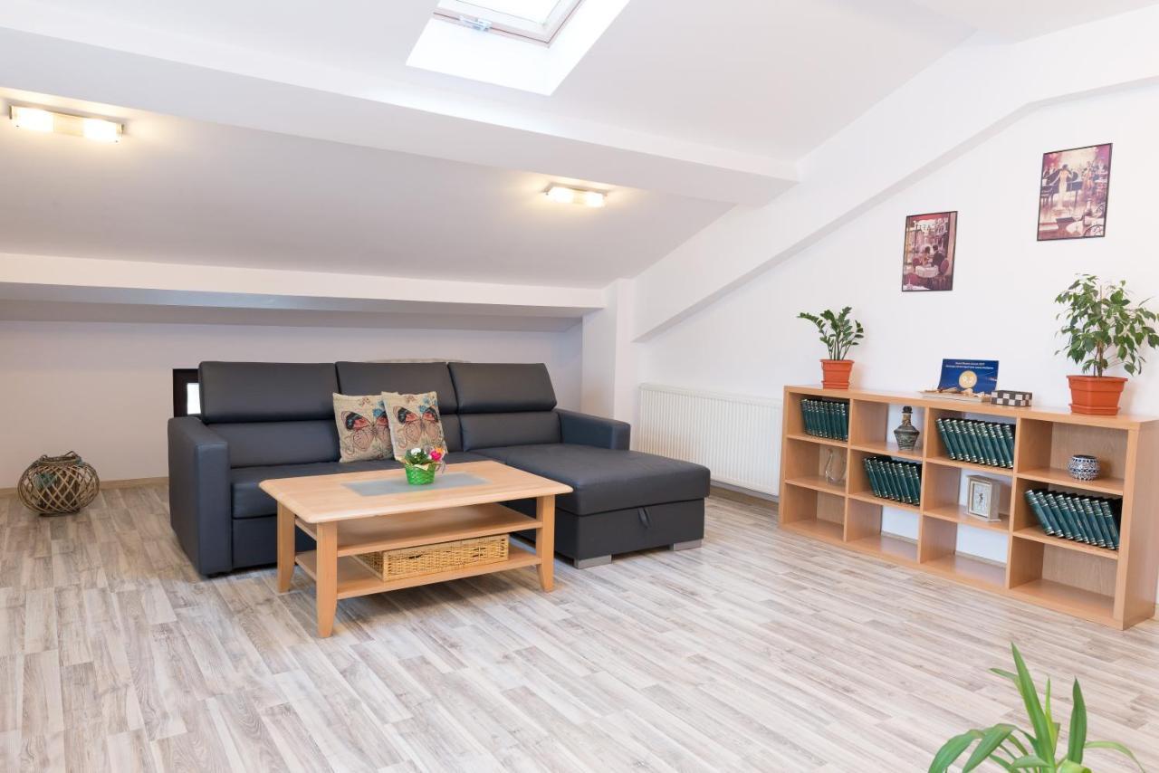 Romexpo Apartment Luxury - Aproape De Centru Si Parc Herastrau! บูคาเรสต์ ภายนอก รูปภาพ