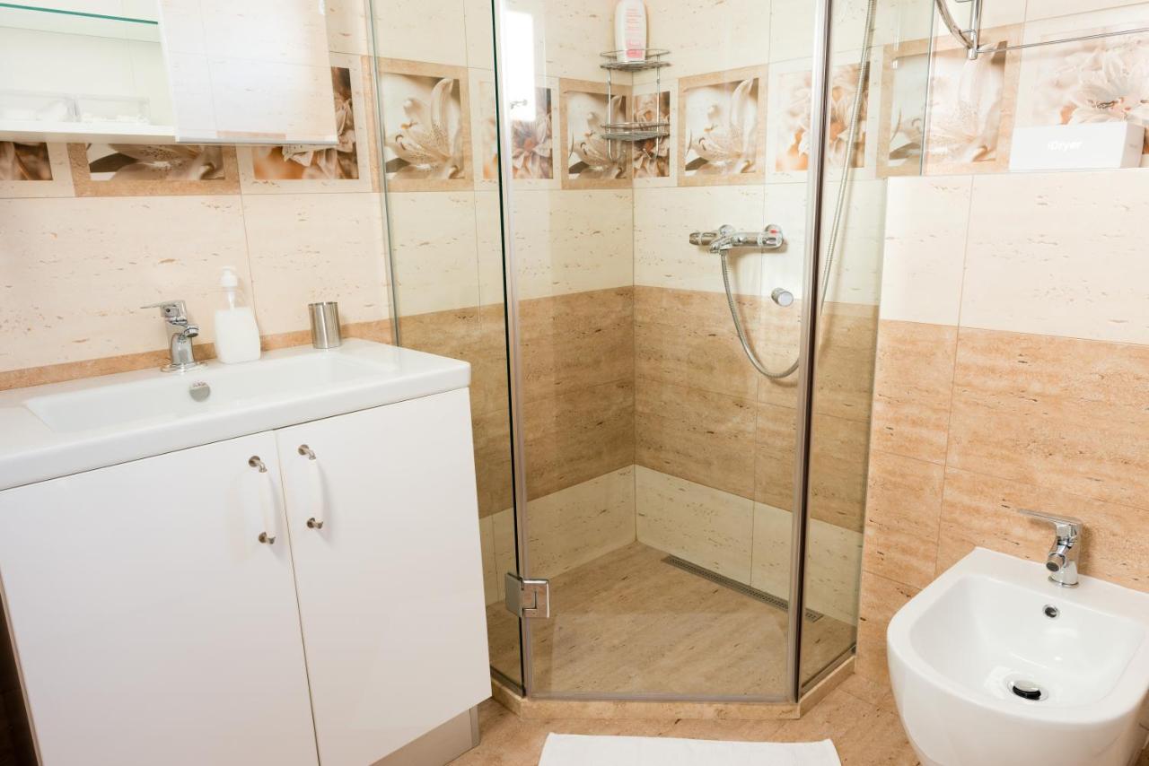 Romexpo Apartment Luxury - Aproape De Centru Si Parc Herastrau! บูคาเรสต์ ภายนอก รูปภาพ